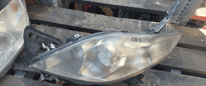 Przod przednia lampa lewa mazda 5 2