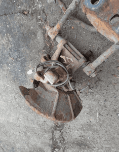 Mazda 626 97-02 Sanki belka z wahaczami tył tylne 7