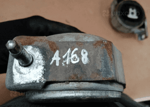 Łapa poduszka silnika Mercedes A168 1.6 3