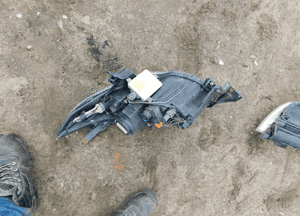 mazda 5 lampa prawa xenon WYSYŁKA 4