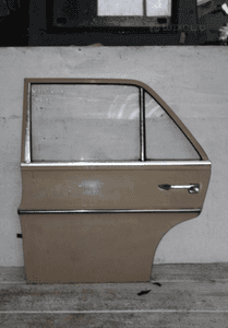 Drzwi lewe tylne MERCEDES W114 / W115 '1973-1976 1