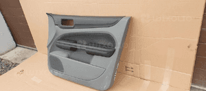 Boczek tapicerka prawy przód przednia prawa Ford Focus MK2 Lift 3