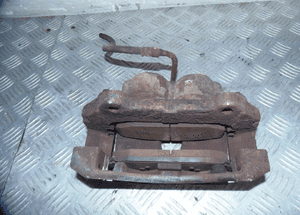 Zacisk prawy przód jeep wk grand cherokee 3.0 2