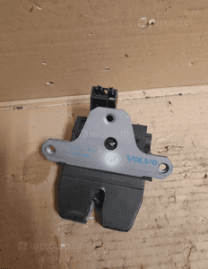Zamek rygiel bagażnika tylnej klapy volvo S40 V50 31276698 5