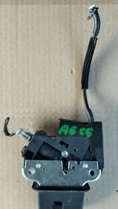 Audi A6 C6 A4 B7 B8  zamek klapy tył 4F5 827 505 D 2