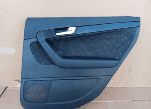 Boczek tapicerka drzwi prawy tył Audi A3 8P 5D 8P4867306 1