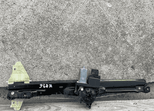 PODNOSNIK SZYBY PRAWY PASAZERA CITROEN JUMPY III 3 1