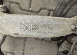 Audi A6 C6  2.0 TDI  zwrotnica piasta przód przednia prawa lewa 4F0258 4F0257 4