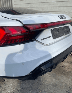 Klapa bagaznika kompletna audi e-tron gt 4J LY7F 5