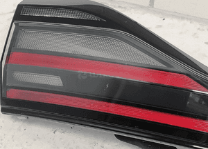 VW ID. BUZZ LAMPA TYŁ TYLNA W KLAPE LED ORYGINAŁ 11