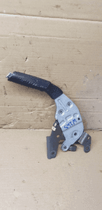 Dźwignia hamulca ręcznego Mercedes W245 A1694200084 1