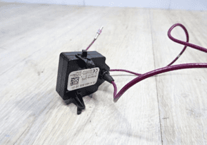 Antena GPS Mercedes 2018-2021 W463 A4639050201 3