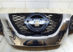 NISSAN X-TRAIL T32 grill atrapa  CHŁODNICY 623104CE0A 5