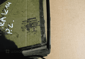 Szyba karoseryjna lewy przód nissan micra K14 3