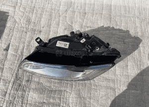Audi Q5 lift 8R0941031C bixenon lewy skrętny 12- 2