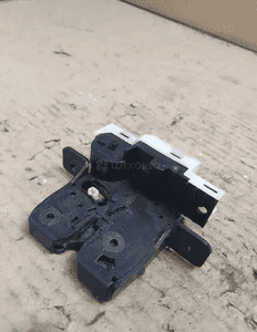 Zamek klapy tył renault clio iii laguna iii modus nr 8200948107 3