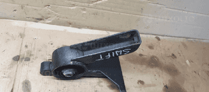 Łapa poduszka silnika Suzuki Swift IV 1.3 16V 4