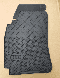 Dywaniki gumowe Audi A4 8D1061501B przód 3