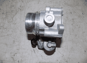 Volvo XC40 1.5 tb przepustnica powietrza 31465702 31465702-AA 3