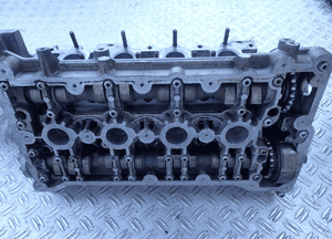 Głowica silnika 2.0 alt 20V 06B103373AA radom 6