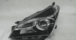 Toyota yaris iii lampa przednia lewa 1