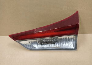 Lampa prawa tylna prawy tył toyota auris ii 2 led kombi lift 15- 1