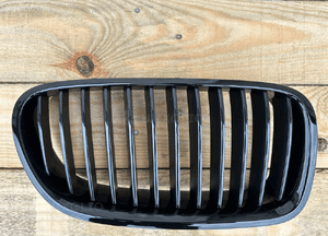 Nerka grill atrapa prawa bmw 5 F10 F11 czarna oryginał nowa 712165528 1