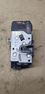 Zamek drzwi lewy tył tylny Opel Vivaro B Trafic III 905034098R 93867688 1