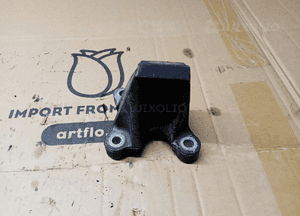 Łapa mocowanie wspornik silnika Audi A6 C6 2.7 TDI 4F0199307AA 1