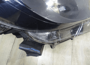 TOYOTA YARIS 4 IV LAMPA prawa  przód soczewka 20-24r 11