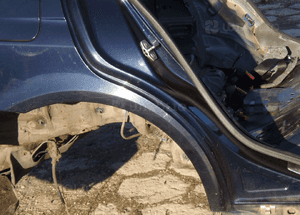 Błotnik ćwiartka prawy tył mercedes W212 e-klasa sedan k.l C359 3