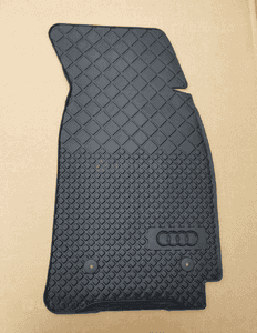 Dywaniki gumowe Audi A4 8D1061501B przód 6