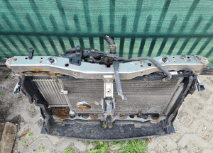 Toyota auris 12-15 pas przedni chłodnice 1.4 D4D 2