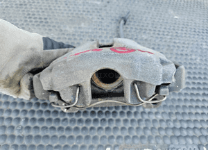 Zacisk Zaciski Jażmo Przód Przednie Hamulcowy Hamulcowe AUDI A4 B6 B7 VW 288mm 23
