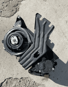 MERCEDES ml gl 164 r251 nagrzewnica z podłokietnika tylna 4