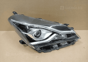Lampa prawa prawy reflektor toyota yaris iii 3 led lift 17-20 1
