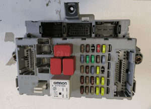 SKRZYNKA BEZPIECZNIKÓW MODUŁ FIAT BRAVO II 406626 51826181 2