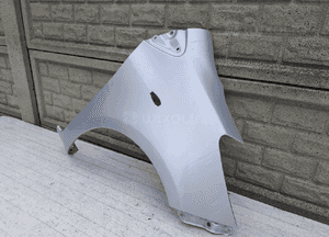 Toyota yaris 2 ii 05-12 błotnik prawy przód 2