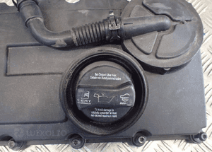 Volkswagen passat B6 pokrywa zaworów 03G103475 radom na stanie 2 sztuki skr silnikowe 13 2
