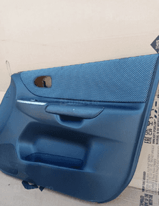 Boczek tapicerka prawy przód przednia prawa Mazda Premacy 3