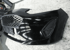 Ford fiesta MK8 z grilem i z górnym wzmocnieniem zderzak przedni 3