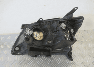 Lampa przednia przód prawa toyota avensis ii T25 soczewka 2003-2006 7