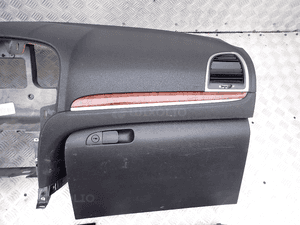 KOKPIT DESKA Z OSPRZĘTEM  CHRYSLER 300C 6
