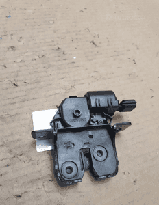 Renault Megane III Zamek Klapy Bagażnika 846300003R 4