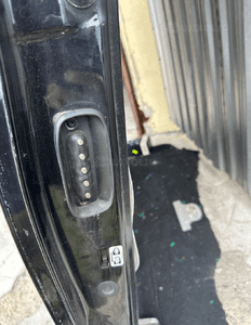 mercedes 447 VITO V klasa  drzwi  prawe  suwane  szyba  lakier 197 czarne 7