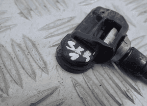 CZUJNIK CIŚNIENIA KOŁA OPONY TPMS MRXGME4 RADOM 2