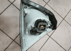 Volkswagen Golf 5 - Lampa Tylna Lewa - 11883 7