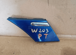 Listwa ozdobna błotnika prawy tył Mercedes C-Klasa W203 A2036905462 1