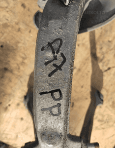 Audi A7 4G 3.0 tdi zwrotnica piasta wahacz prawy przód zdrowe oryginał 13