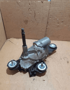 SILNICZEK WYCIERACZKI TYLNEJ FORD FOCUS II 2008R. 0390201875 3